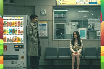 청담동탐정사무소 상담 전 체크리스트를 확인하는 모습